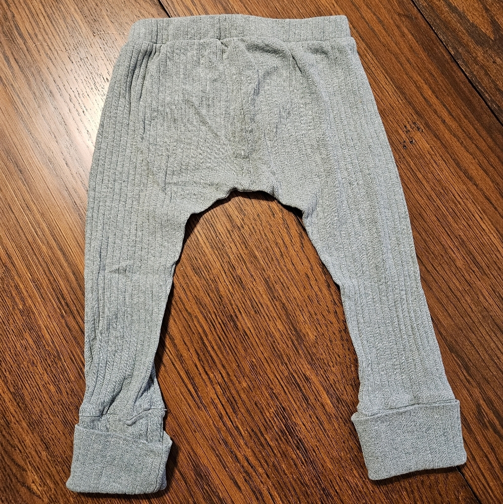 Kate Quinn Ribbed Legging - Picture 3 of 3
